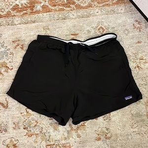 Women’s 5” Black Patagonia Baggies